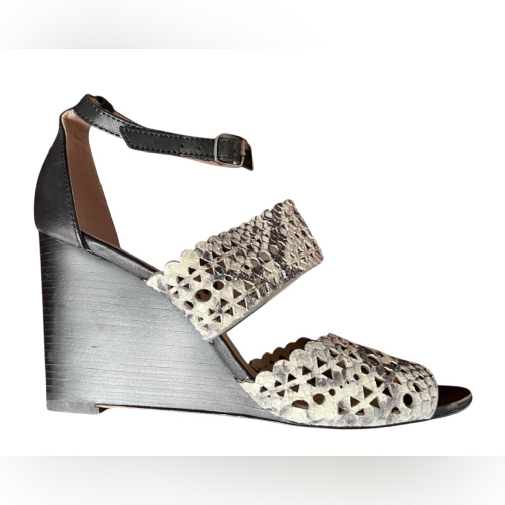 Tory Burch Snakeskin Pattern black laser cut leather wedge sandals Size 7